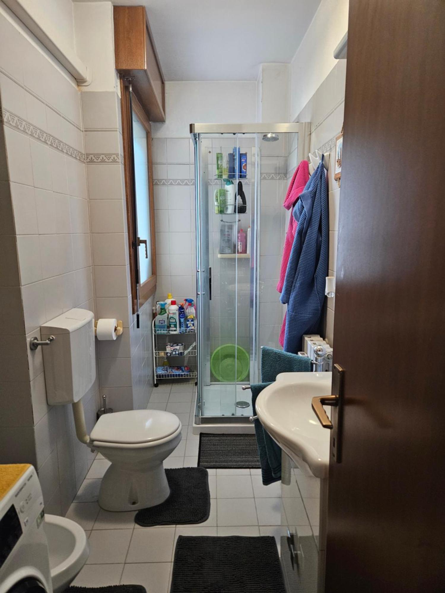 Stanza In Appartamento Privato Zona San Vitale Bologna Luaran gambar